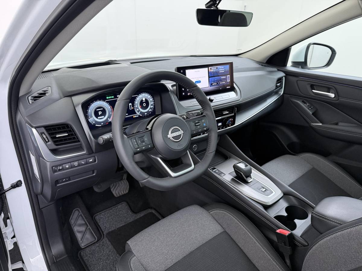 Nissan QASHQAI Nissan Qashqai 1.3 MHEV Xtronic N-Connecta ONDERHOUD GEHAD BIJ DE DEALER | DIRECT LEVERBAAR | FABRIEKSGARANTIE | PANORAMADAK | VOORRUITVERWARMING | STOEL- & STUURVERWARMING | 360° CAMERA | DODEHOEKDETECTIE | HEAD-UP DISPLAY | ELEKTRISCHE ACHTERKLEP