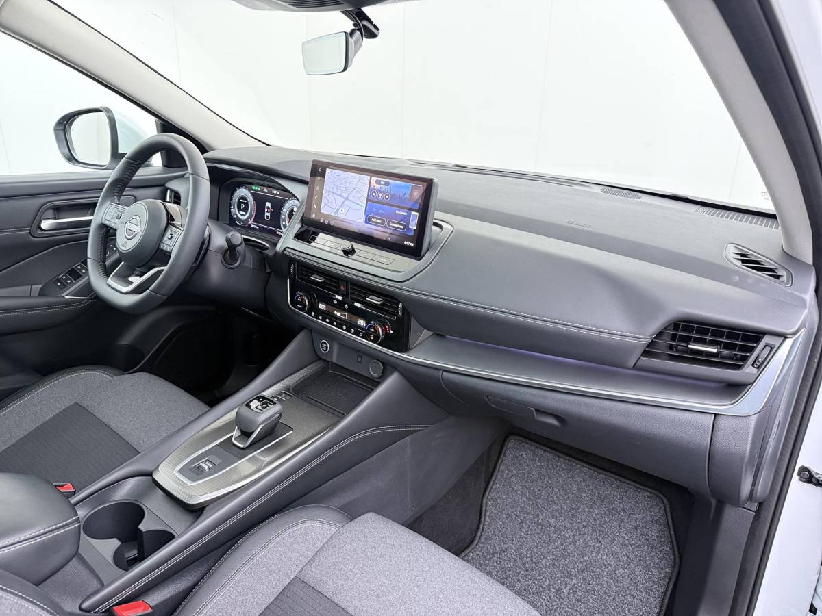 Nissan QASHQAI Nissan Qashqai 1.3 MHEV Xtronic N-Connecta ONDERHOUD GEHAD BIJ DE DEALER | DIRECT LEVERBAAR | FABRIEKSGARANTIE | PANORAMADAK | VOORRUITVERWARMING | STOEL- & STUURVERWARMING | 360° CAMERA | DODEHOEKDETECTIE | HEAD-UP DISPLAY | ELEKTRISCHE ACHTERKLEP