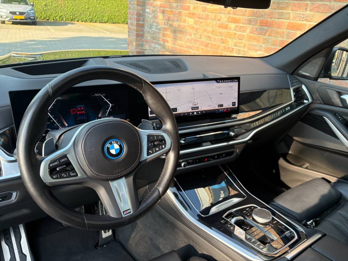 BMW X5 BMW X5 XDrive 50e M-sport|Sky Lounge|Harman Kardon|Driving assistant