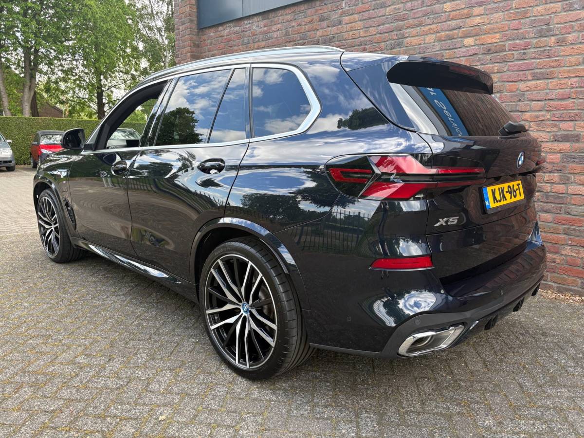 BMW X5 BMW X5 XDrive 50e M-sport|Sky Lounge|Harman Kardon|Driving assistant