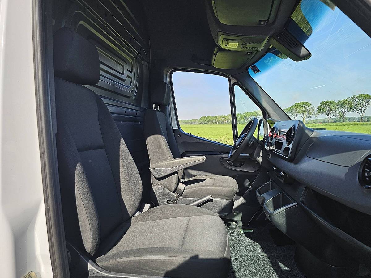 Mercedes-Benz Sprinter MERCEDES-BENZ SPRINTER 311 l2h2 automaat airco