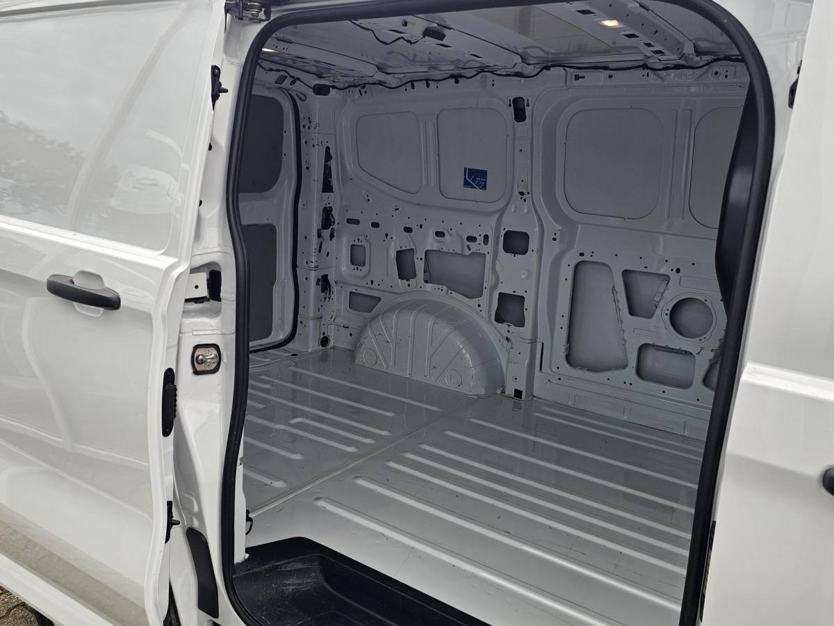 Ford Transit Custom Ford Transit Custom 320 2.0 TDCI L1H1 Trend 136pk | AWD | 4×4 | Adaptieve cruise control | Achteruitrijcamera | Navigatiesysteem |