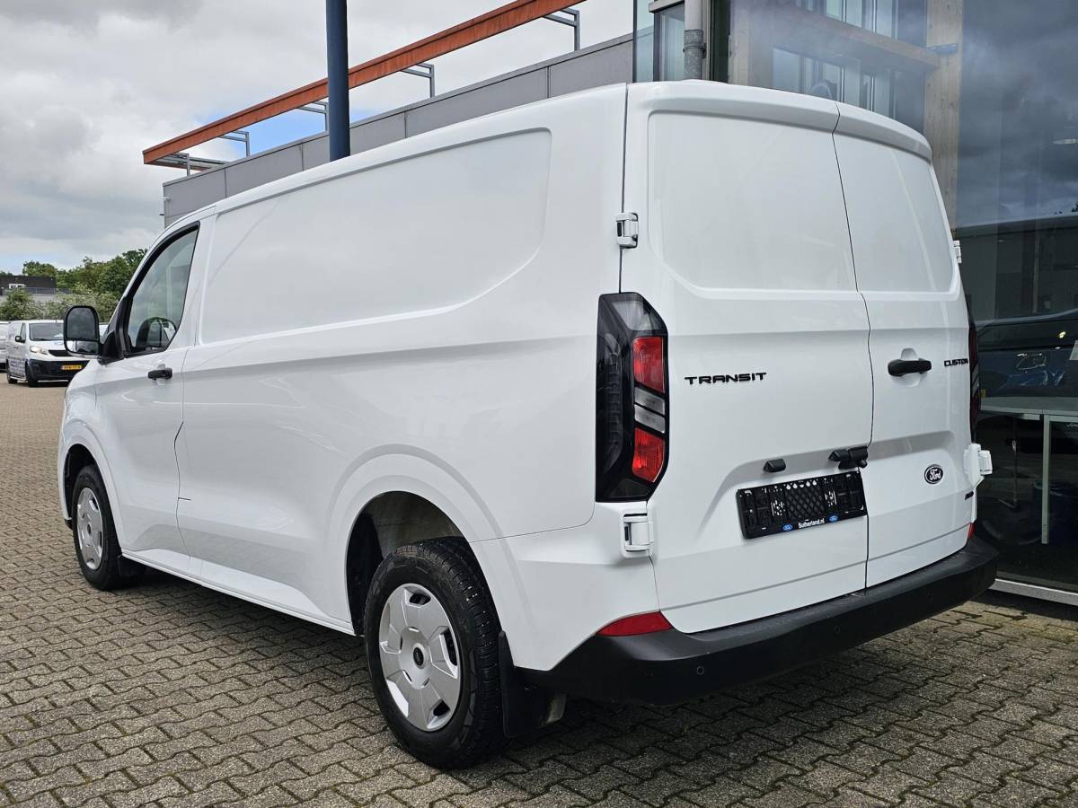 Ford Transit Custom Ford Transit Custom 320 2.0 TDCI L1H1 Trend 136pk | AWD | 4×4 | Adaptieve cruise control | Achteruitrijcamera | Navigatiesysteem |