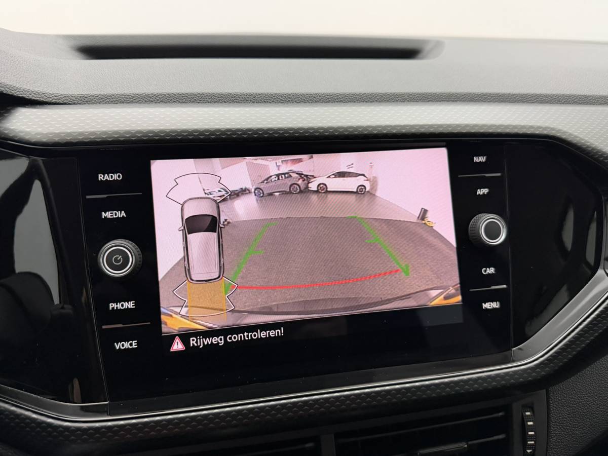 Volkswagen T-Cross Volkswagen T-Cross 1.0 TSI Life | 26000KM | Automaat | Camera | Parkeersensoren | Carplay&Android