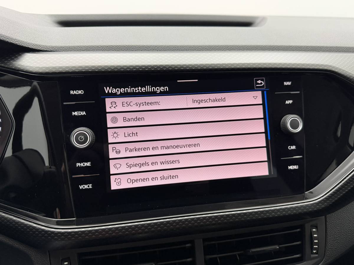 Volkswagen T-Cross Volkswagen T-Cross 1.0 TSI Life | 26000KM | Automaat | Camera | Parkeersensoren | Carplay&Android