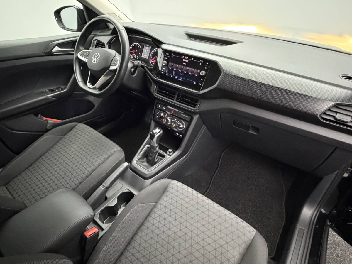Volkswagen T-Cross Volkswagen T-Cross 1.0 TSI Life | 26000KM | Automaat | Camera | Parkeersensoren | Carplay&Android