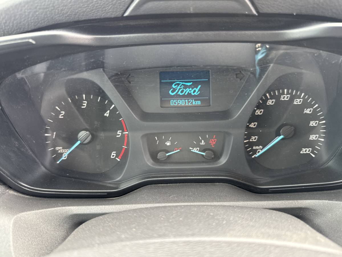 Ford Transit Ford Transit 2.0 TDCI 130PK L2H2 Airco Cruise Control Parkeersensoren Stoelverwarming Zwaailampen Kastwand Inbouw