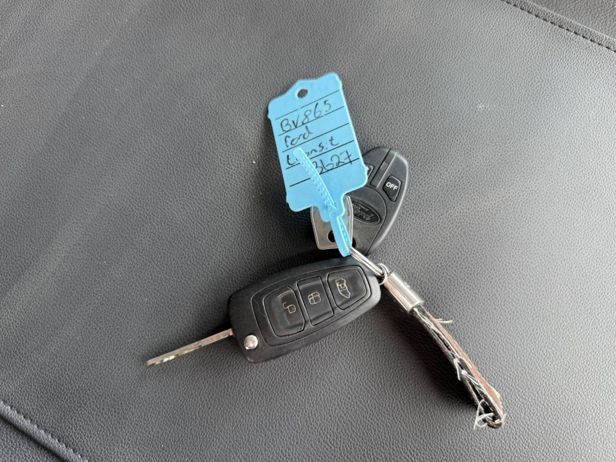 Ford Transit Ford Transit 2.0 TDCI 130PK L2H2 Airco Cruise Control Parkeersensoren Stoelverwarming Zwaailampen Kastwand Inbouw