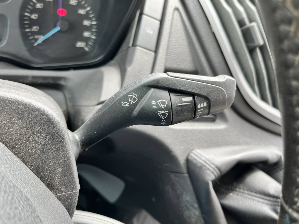 Ford Transit Ford Transit 2.0 TDCI 130PK L2H2 Airco Cruise Control Parkeersensoren Stoelverwarming Zwaailampen Kastwand Inbouw