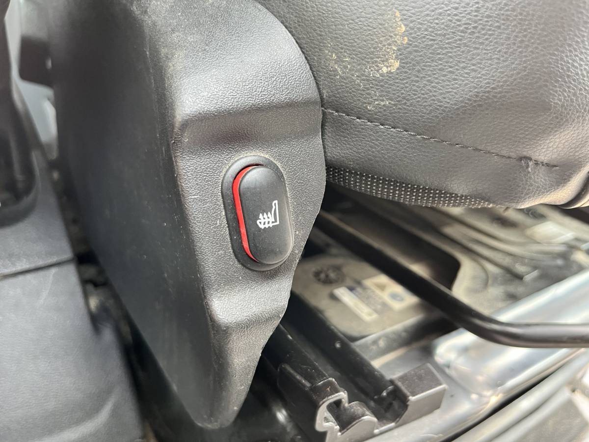 Ford Transit Ford Transit 2.0 TDCI 130PK L2H2 Airco Cruise Control Parkeersensoren Stoelverwarming Zwaailampen Kastwand Inbouw