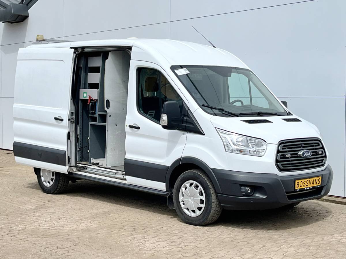 Ford Transit Ford Transit 2.0 TDCI 130PK L2H2 Airco Cruise Control Parkeersensoren Stoelverwarming Zwaailampen Kastwand Inbouw