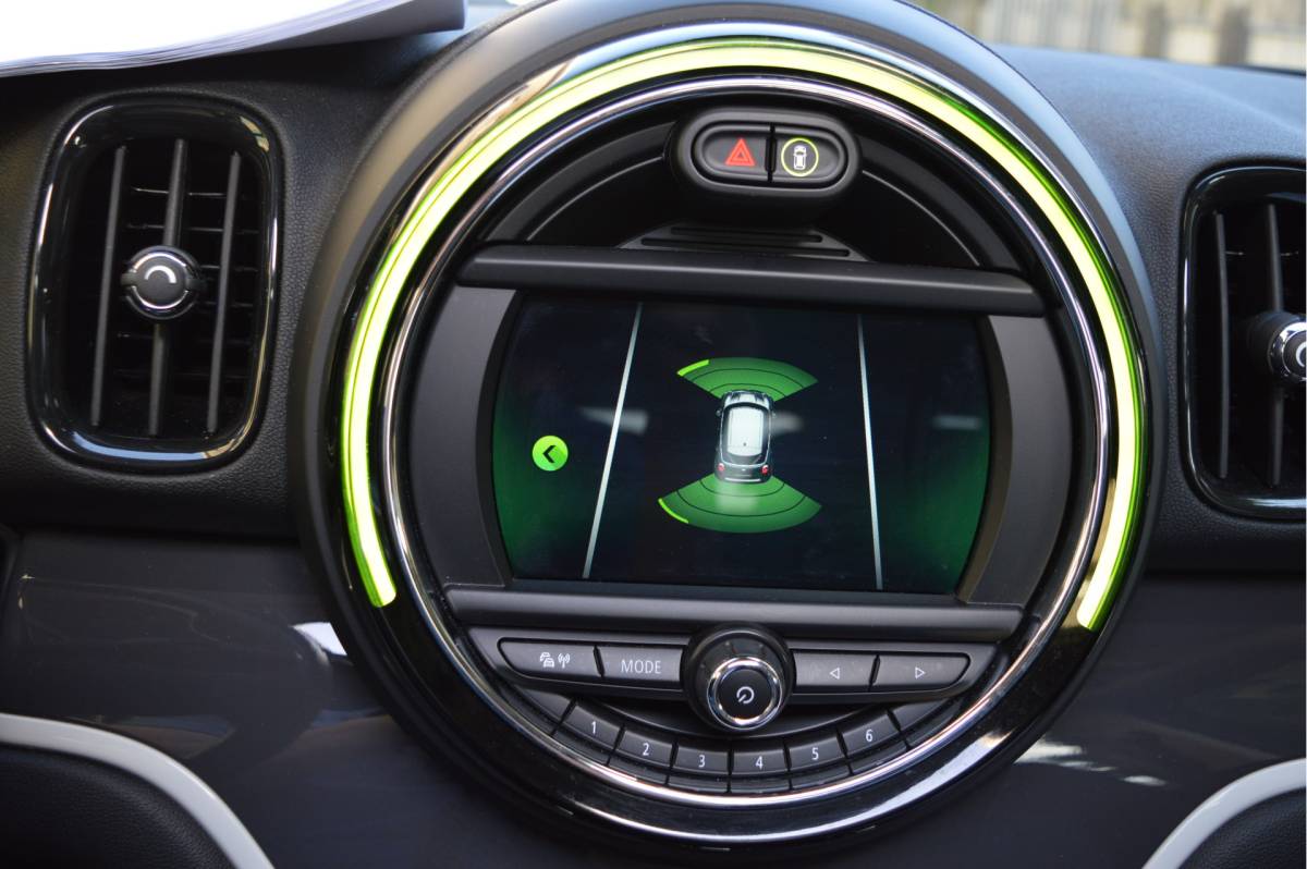 MINI Countryman MINI Mini Countryman 1.5 Cooper S PHEV ALL4 Chili  / Panoramadak / Apple,android / Sportinterieur / Led verlichting / Enz.