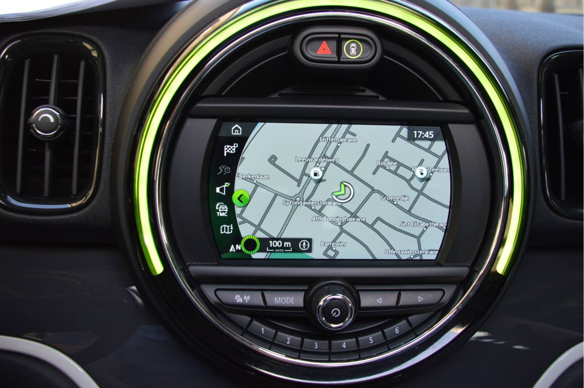 MINI Countryman MINI Mini Countryman 1.5 Cooper S PHEV ALL4 Chili  / Panoramadak / Apple,android / Sportinterieur / Led verlichting / Enz.