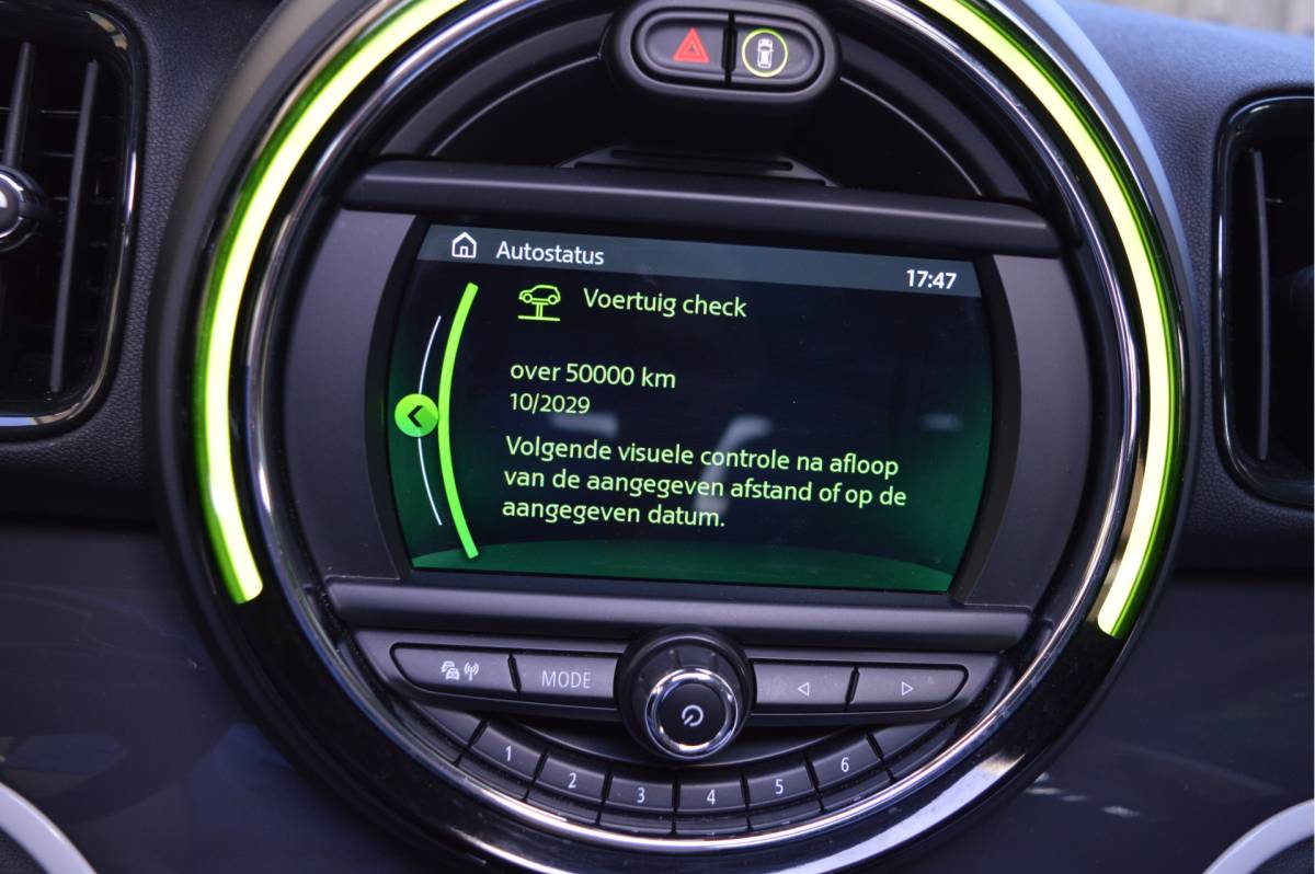 MINI Countryman MINI Mini Countryman 1.5 Cooper S PHEV ALL4 Chili  / Panoramadak / Apple,android / Sportinterieur / Led verlichting / Enz.
