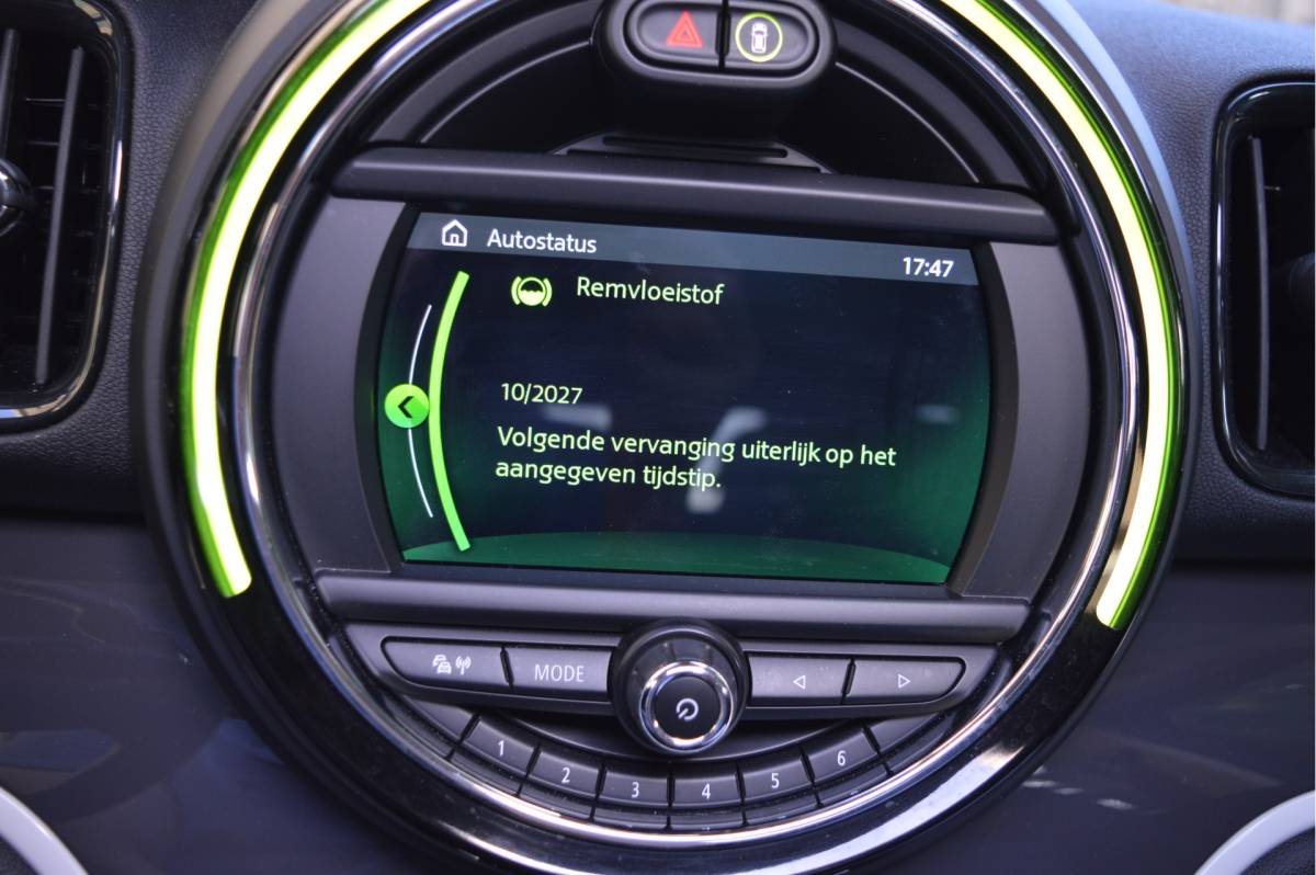 MINI Countryman MINI Mini Countryman 1.5 Cooper S PHEV ALL4 Chili  / Panoramadak / Apple,android / Sportinterieur / Led verlichting / Enz.