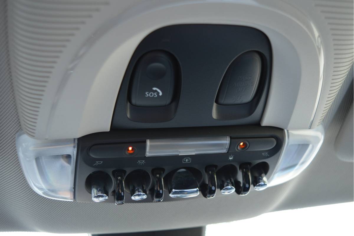 MINI Countryman MINI Mini Countryman 1.5 Cooper S PHEV ALL4 Chili  / Panoramadak / Apple,android / Sportinterieur / Led verlichting / Enz.