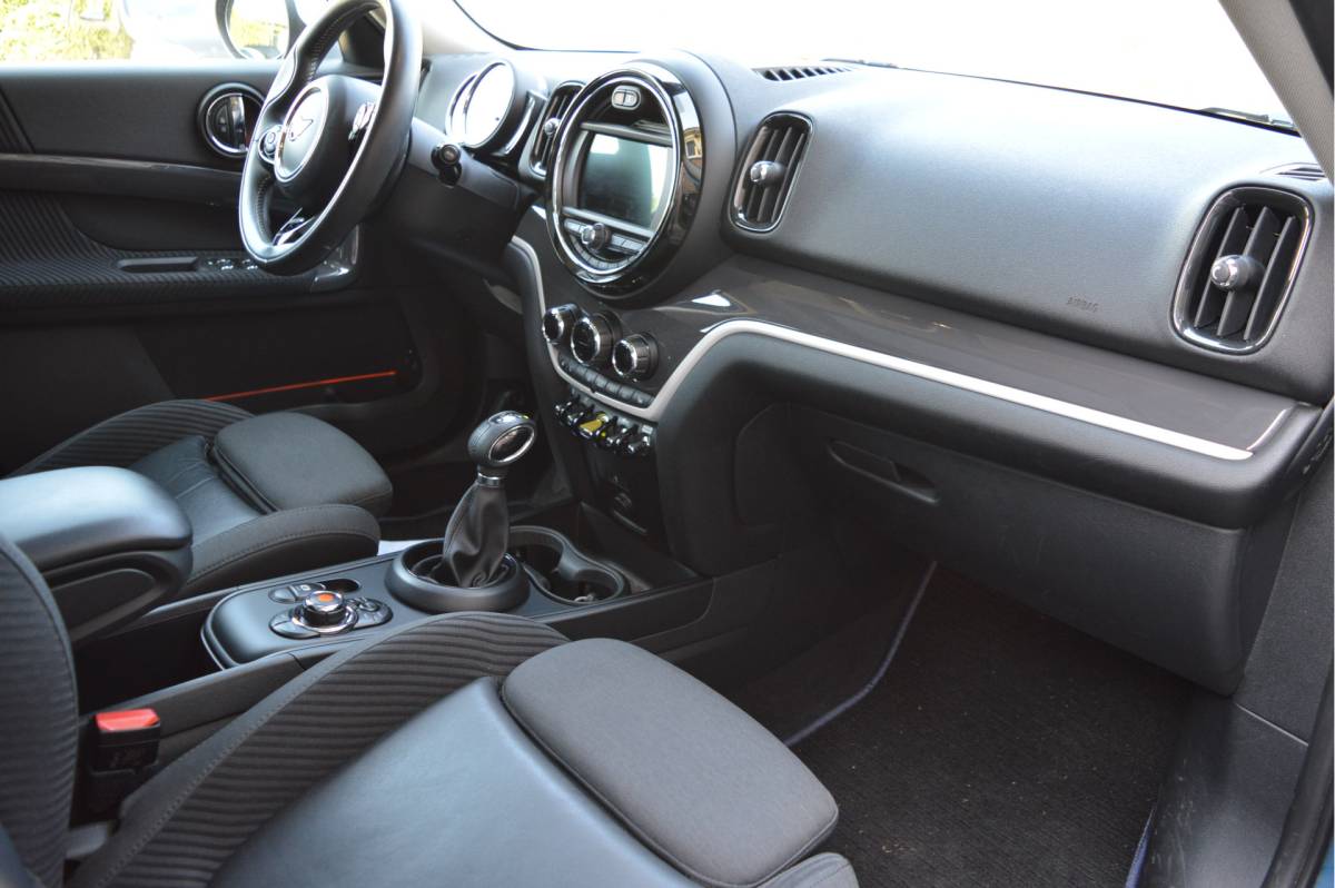 MINI Countryman MINI Mini Countryman 1.5 Cooper S PHEV ALL4 Chili  / Panoramadak / Apple,android / Sportinterieur / Led verlichting / Enz.
