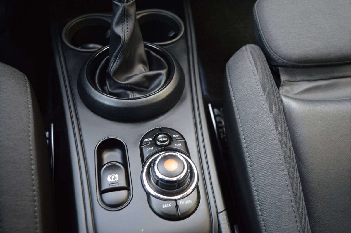 MINI Countryman MINI Mini Countryman 1.5 Cooper S PHEV ALL4 Chili  / Panoramadak / Apple,android / Sportinterieur / Led verlichting / Enz.