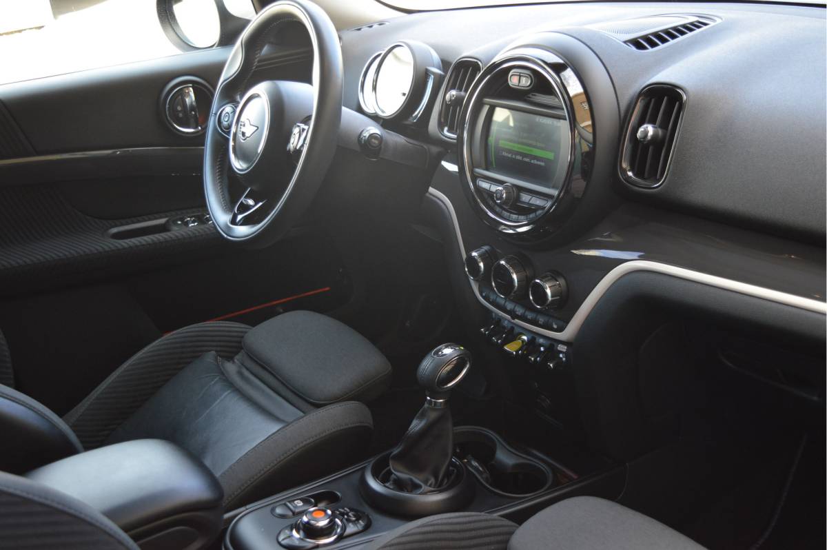 MINI Countryman MINI Mini Countryman 1.5 Cooper S PHEV ALL4 Chili  / Panoramadak / Apple,android / Sportinterieur / Led verlichting / Enz.