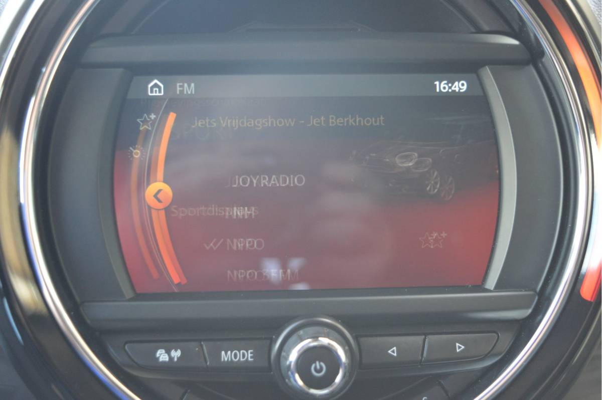 MINI Countryman MINI Mini Countryman 1.5 Cooper S PHEV ALL4 Chili  / Panoramadak / Apple,android / Sportinterieur / Led verlichting / Enz.