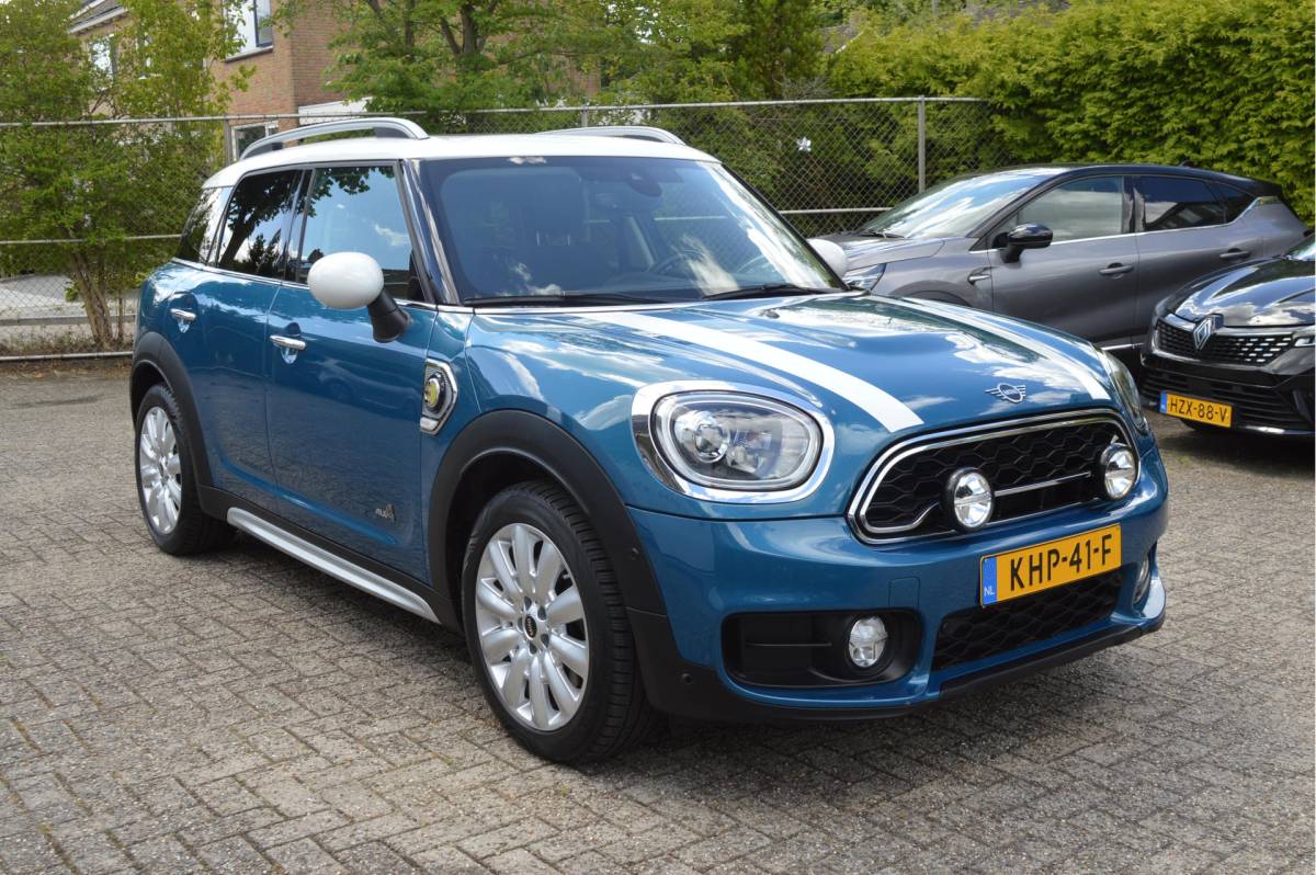 MINI Countryman MINI Mini Countryman 1.5 Cooper S PHEV ALL4 Chili  / Panoramadak / Apple,android / Sportinterieur / Led verlichting / Enz.