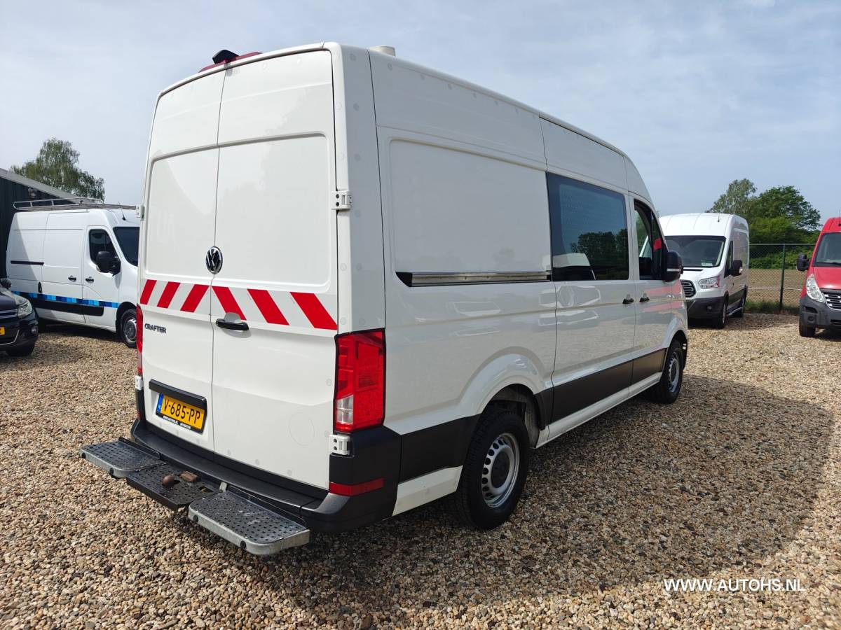 Volkswagen Crafter Volkswagen Crafter 35 2.0 TDI L3H3 EL Highline , Apk 8-2027 , Euro 6 , 1e Eig. 3000 KG trekkracht , Lage km , cruise , camera.