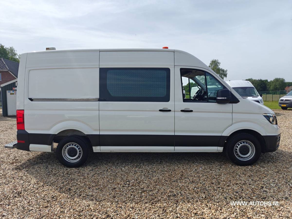 Volkswagen Crafter Volkswagen Crafter 35 2.0 TDI L3H3 EL Highline , Apk 8-2027 , Euro 6 , 1e Eig. 3000 KG trekkracht , Lage km , cruise , camera.