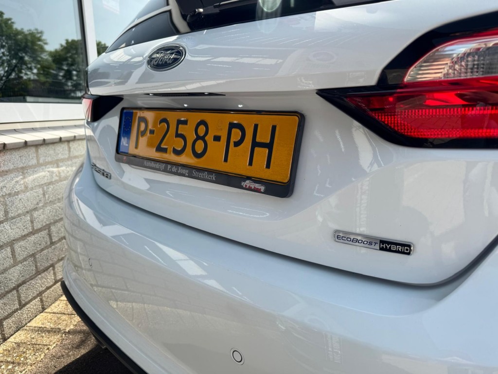 Ford Fiesta Ford Fiesta 1.0 Ecoboost Hybrid ST-line Origineel NL! Winterpakket Carplay Led Cruise Laneassist