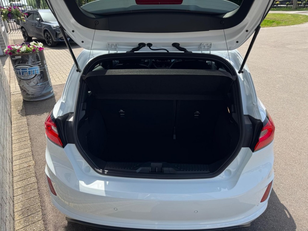Ford Fiesta Ford Fiesta 1.0 Ecoboost Hybrid ST-line Origineel NL! Winterpakket Carplay Led Cruise Laneassist