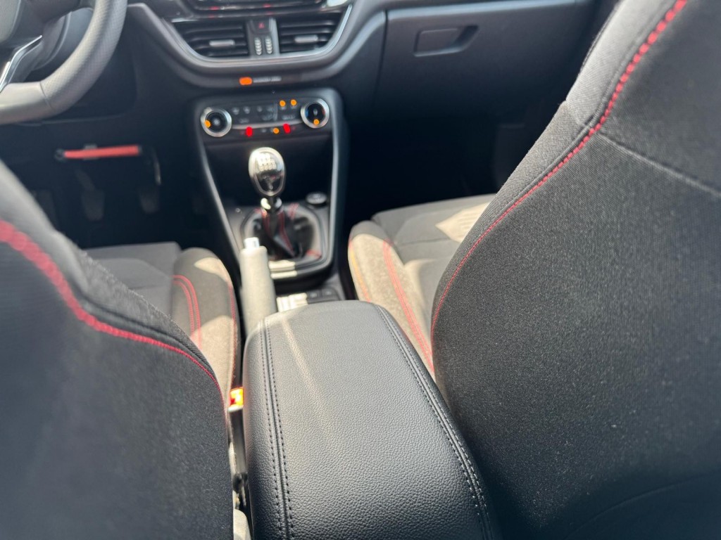 Ford Fiesta Ford Fiesta 1.0 Ecoboost Hybrid ST-line Origineel NL! Winterpakket Carplay Led Cruise Laneassist
