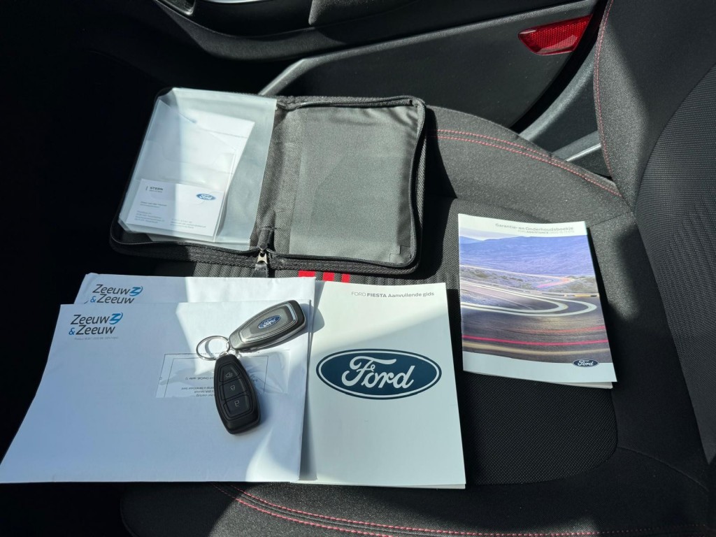 Ford Fiesta Ford Fiesta 1.0 Ecoboost Hybrid ST-line Origineel NL! Winterpakket Carplay Led Cruise Laneassist