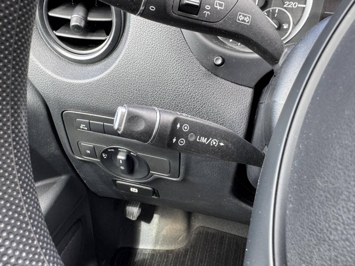 Mercedes-Benz Vito Mercedes Vito MARGE 119 CDI Trekhaak/Leer/Camera/LED/Carplay/PDC/Cruise/Clima