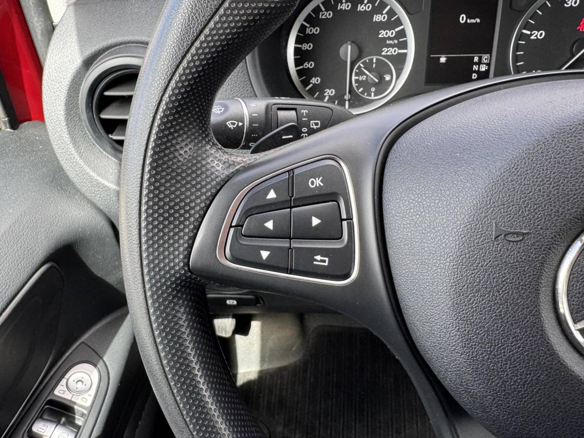 Mercedes-Benz Vito Mercedes Vito MARGE 119 CDI Trekhaak/Leer/Camera/LED/Carplay/PDC/Cruise/Clima