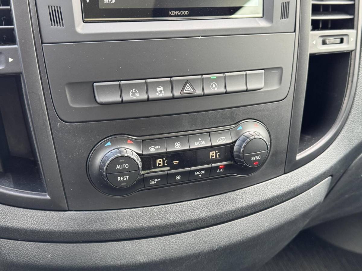 Mercedes-Benz Vito Mercedes Vito MARGE 119 CDI Trekhaak/Leer/Camera/LED/Carplay/PDC/Cruise/Clima
