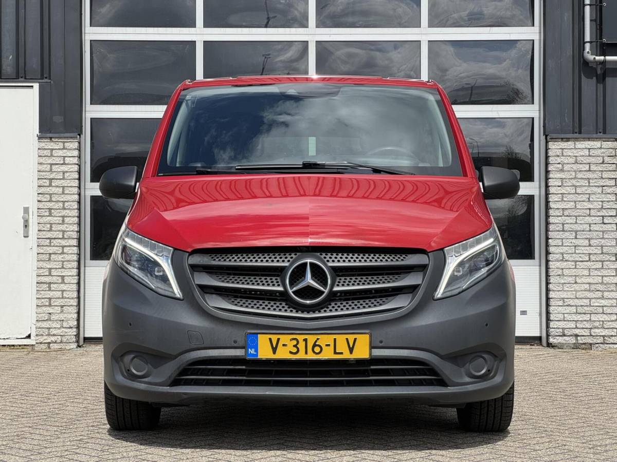 Mercedes-Benz Vito Mercedes Vito MARGE 119 CDI Trekhaak/Leer/Camera/LED/Carplay/PDC/Cruise/Clima