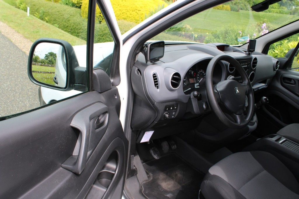 Peugeot Partner Peugeot Partner 122 1.6HDI 99pk Premium Bestel L1 airco/cruise/navi/trekhaak