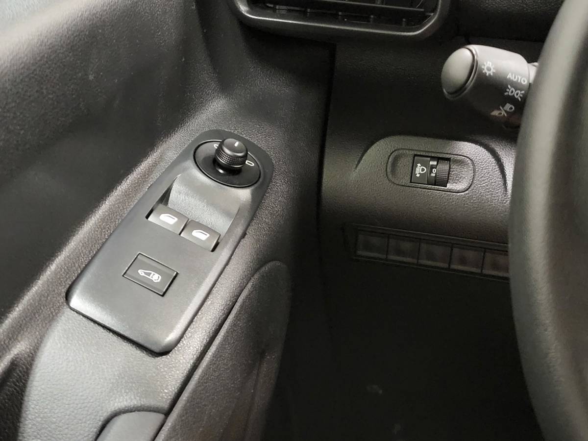 Peugeot Partner Peugeot Partner 1.2PureTech 111pk Benzine!