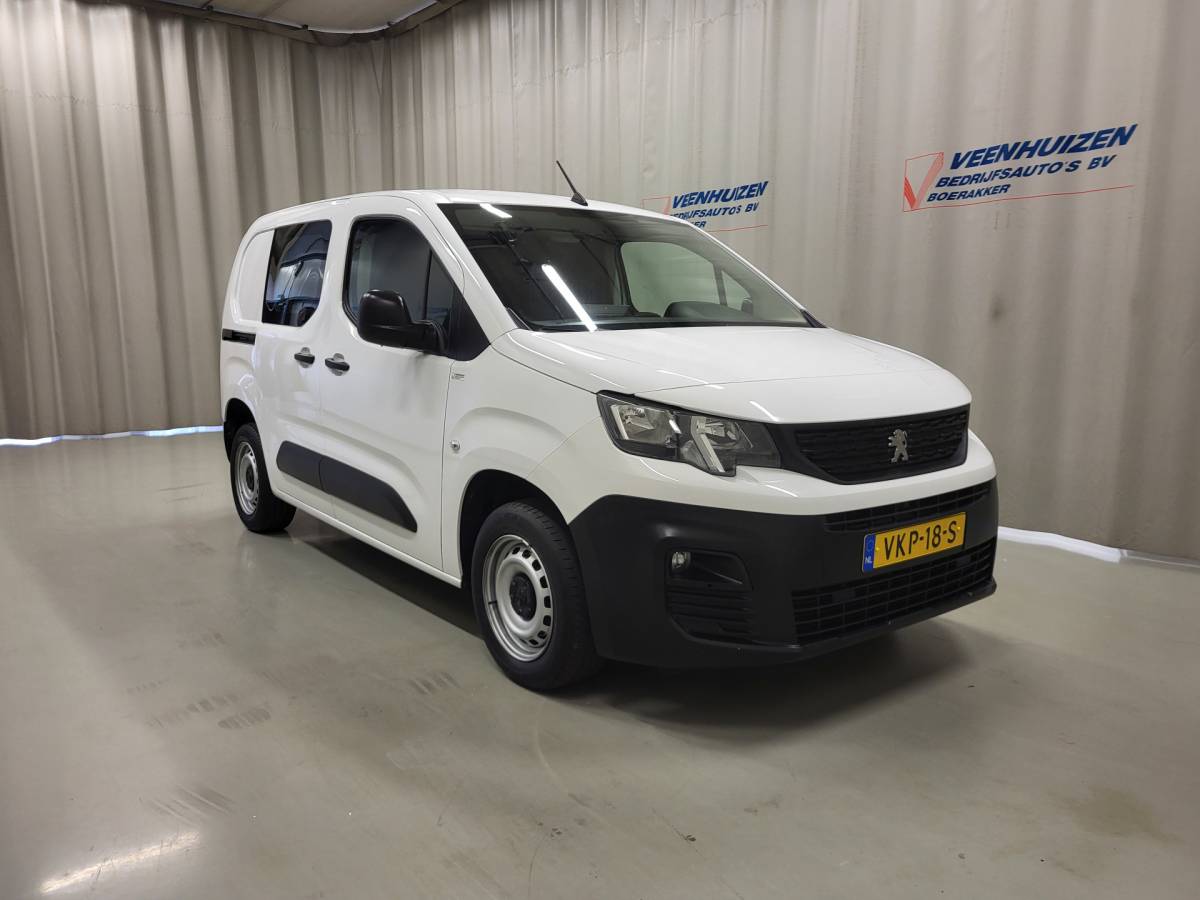 Peugeot Partner Peugeot Partner 1.2PureTech 111pk Benzine!
