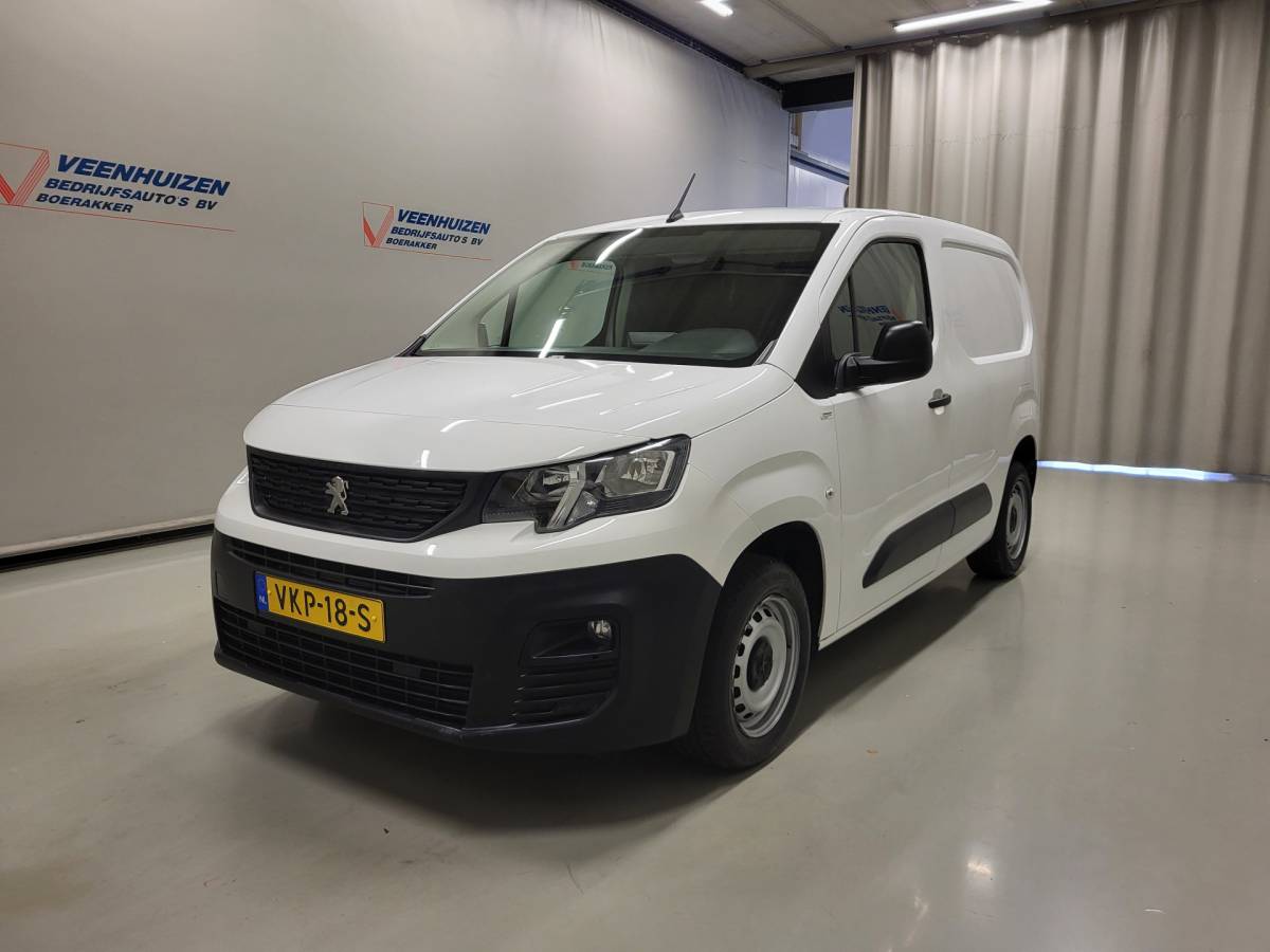 Peugeot Partner Peugeot Partner 1.2PureTech 111pk Benzine!