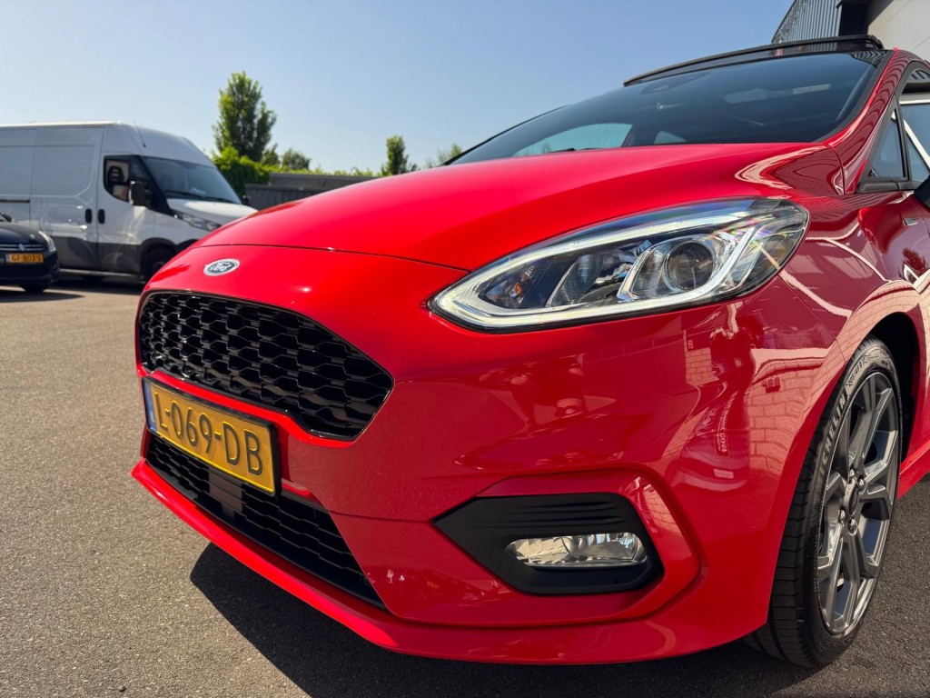 Ford Fiesta Ford Fiesta 1.0 Ecoboost ST-Line Panoramadak Carplay Winterpakket Led Navigatie
