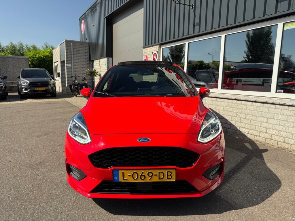 Ford Fiesta Ford Fiesta 1.0 Ecoboost ST-Line Panoramadak Carplay Winterpakket Led Navigatie
