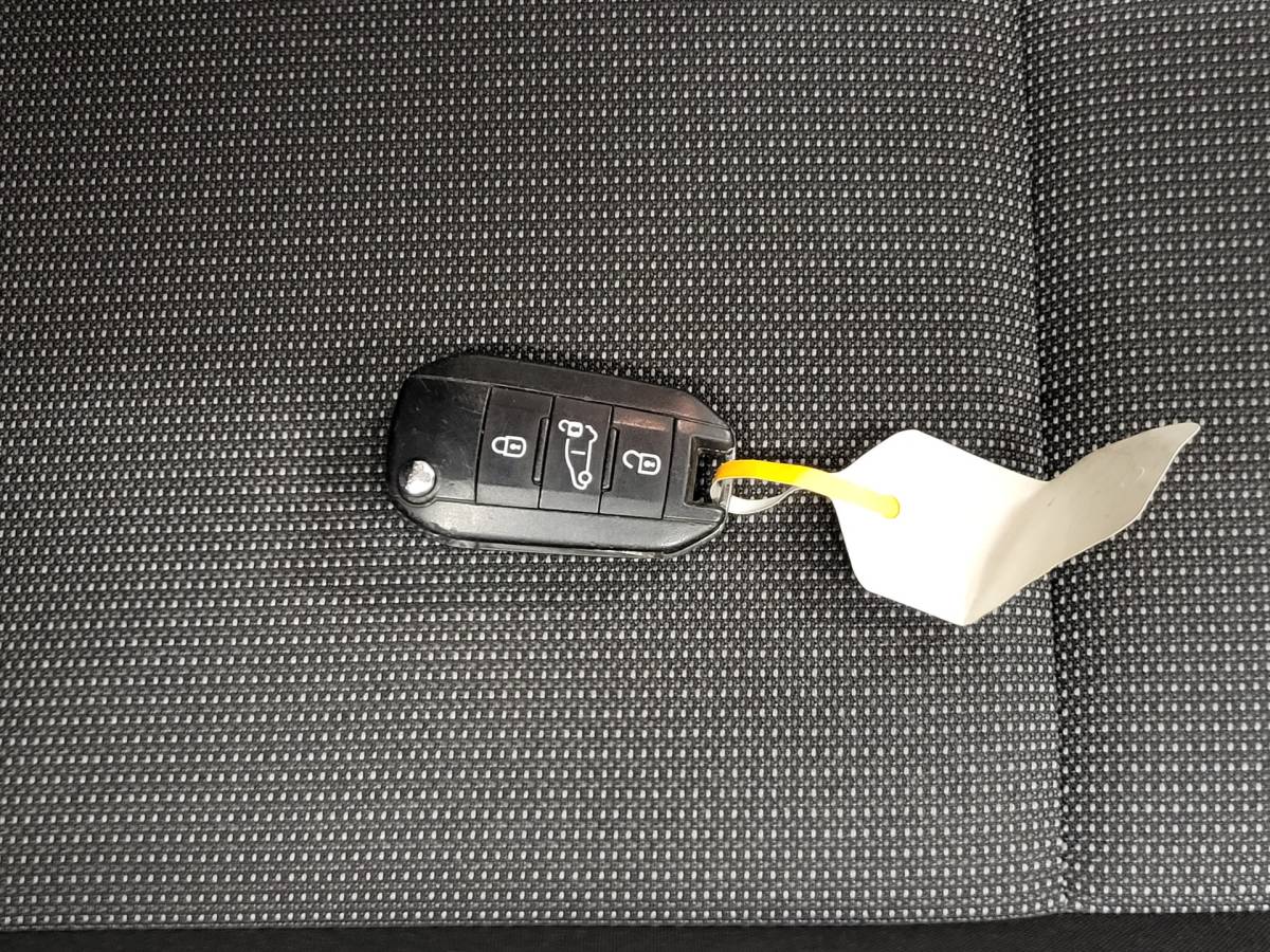 Peugeot Partner Peugeot Partner 1.2PureTech 111pk Benzine!