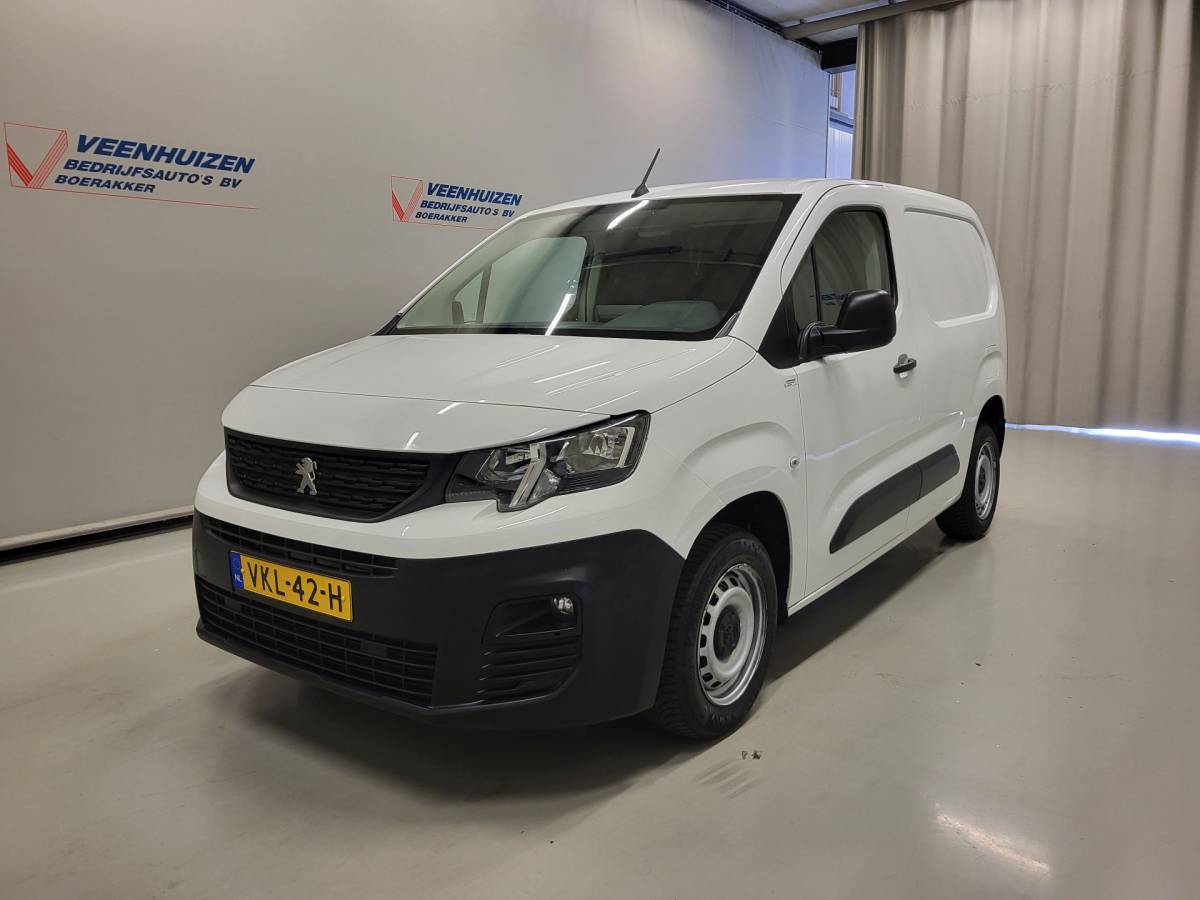 Peugeot Partner Peugeot Partner 1.2PureTech 111pk Benzine!