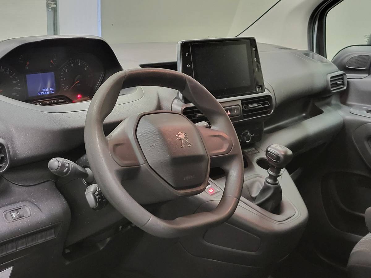 Peugeot Partner Peugeot Partner 1.2PureTech 111pk Benzine!