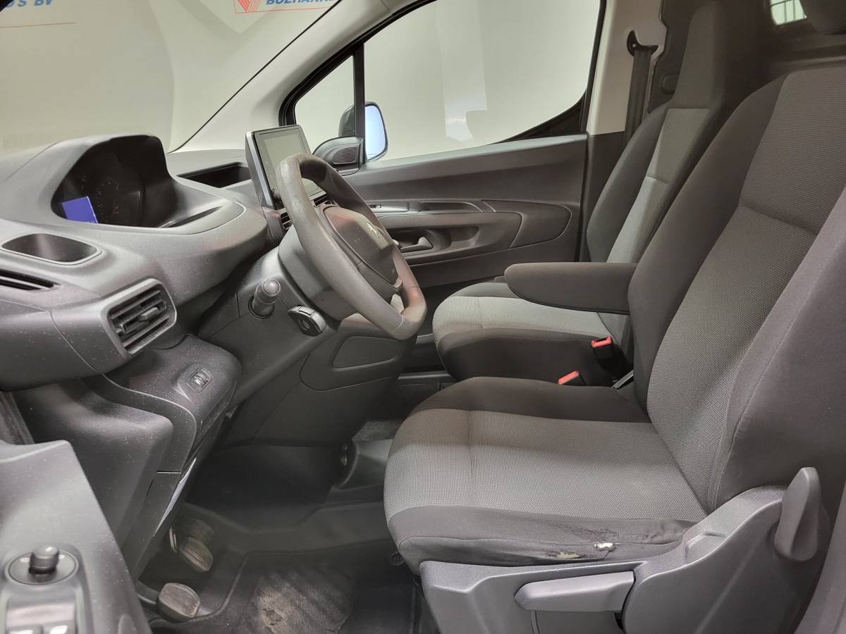 Peugeot Partner Peugeot Partner 1.2PureTech 111pk Benzine!