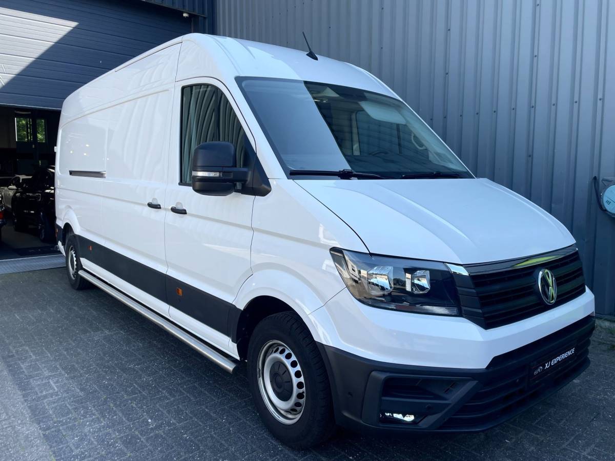 Volkswagen Crafter Volkswagen Crafter 35 2.0 TDI L4H3 NAVI AIRCO 140 PK AUTOMAAT CARPLAY