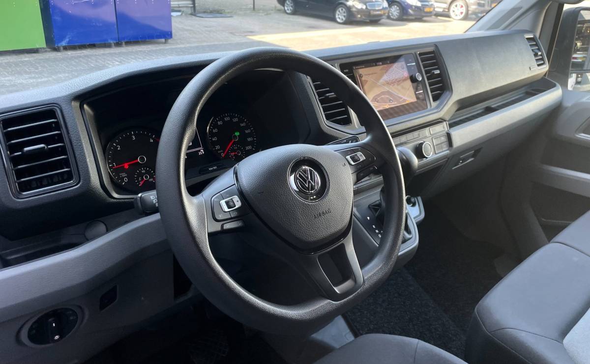 Volkswagen Crafter Volkswagen Crafter 35 2.0 TDI L4H3 NAVI AIRCO 140 PK AUTOMAAT CARPLAY