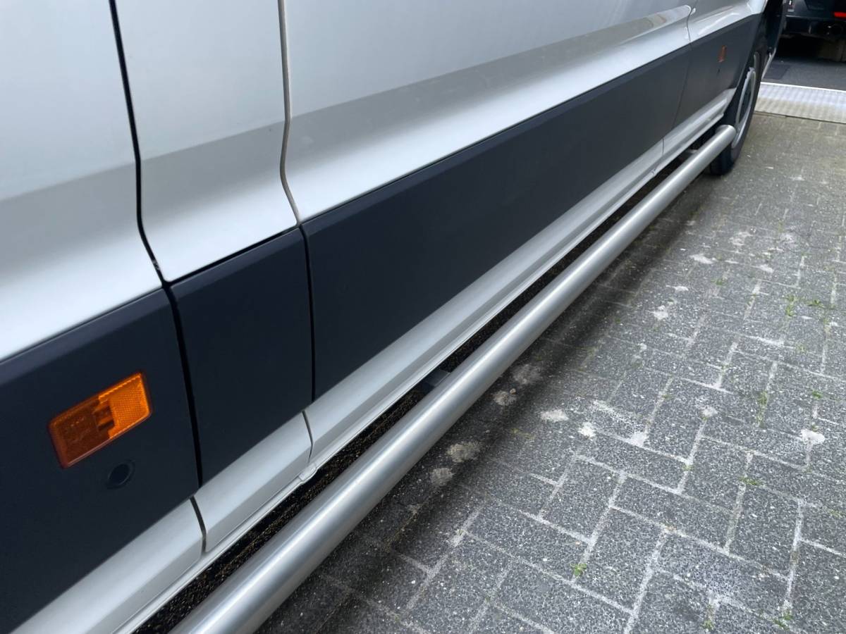 Volkswagen Crafter Volkswagen Crafter 35 2.0 TDI L4H3 NAVI AIRCO 140 PK AUTOMAAT CARPLAY