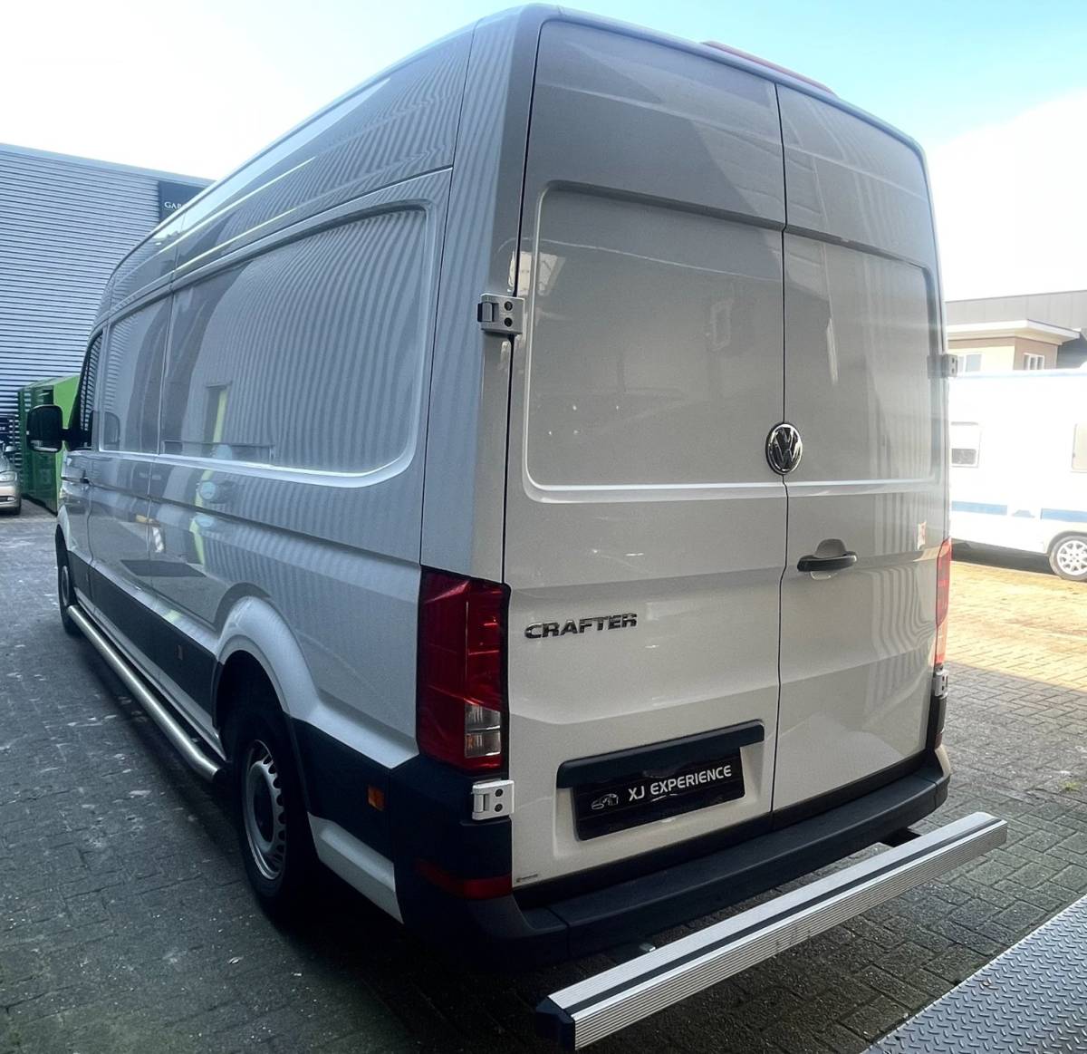 Volkswagen Crafter Volkswagen Crafter 35 2.0 TDI L4H3 NAVI AIRCO 140 PK AUTOMAAT CARPLAY