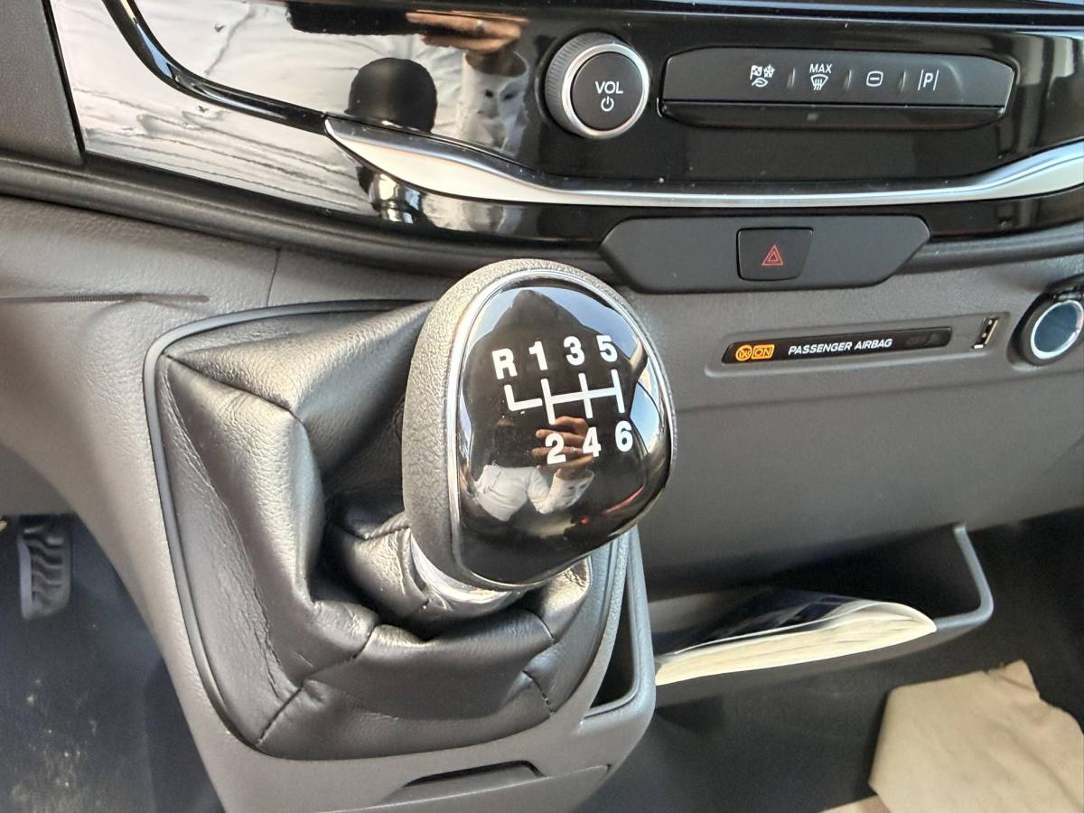 Ford Transit Ford Transit 350 2.0 TDCI L4H3 Trend RWD | 130pk | Navigatiesysteem SYNC4 | Stoelverwarming  | Elektrisch inklapbare buitenspiegels | Elektrisch verstelbare bestuurdersstoel | Passagiersairbag | Allweather banden | Laadruimte beschermingspakket | 150 watt/230V aansluitpunt tussen voorstoelen | Handmatige regeneratie roetfilter | Reservewiel | Centrale dubbele vergrendeling | LED Downlighter